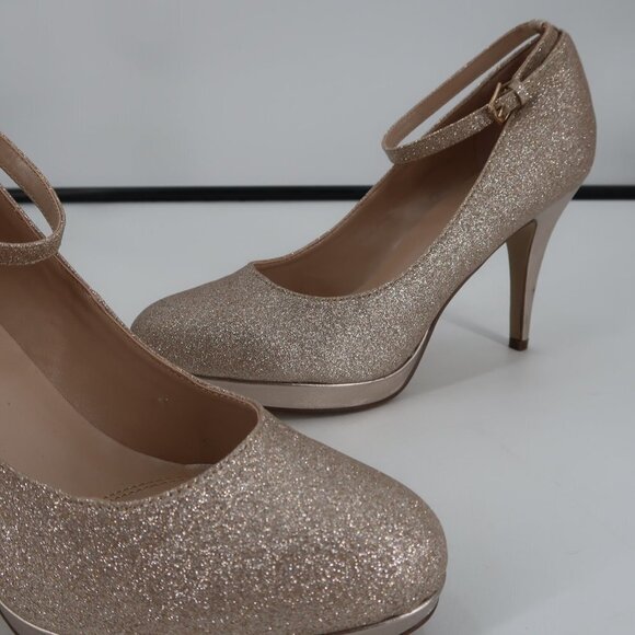Unisa Women's Light Pink Texture Glitter Heels Size 10 in Box - Picture 4 of 12